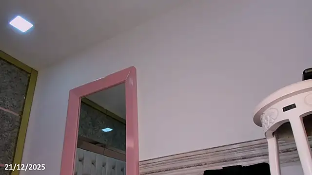 Melanie St4r online show from 12/21/25, 10:32