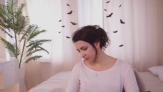 DovieMascall online show from 11/21/25, 07:29