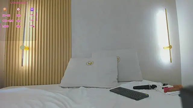 mia dollce online show from 12/03/25, 11:53