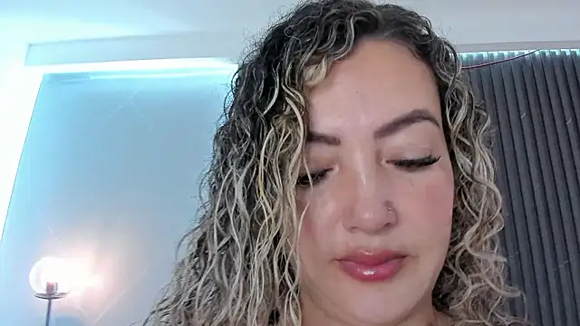mia dollce online show from 03/11/26, 10:53