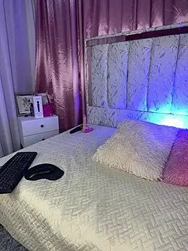 luna-fire online show from 04/01/26, 02:57