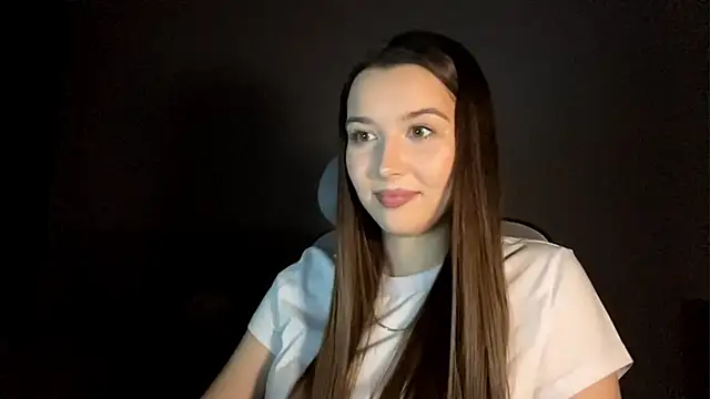 Annie SmiIe online show from 11/28/25, 12:27