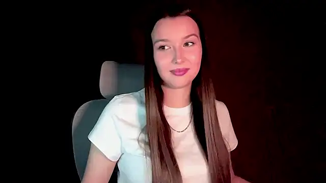 Annie SmiIe online show from 11/25/25, 12:38