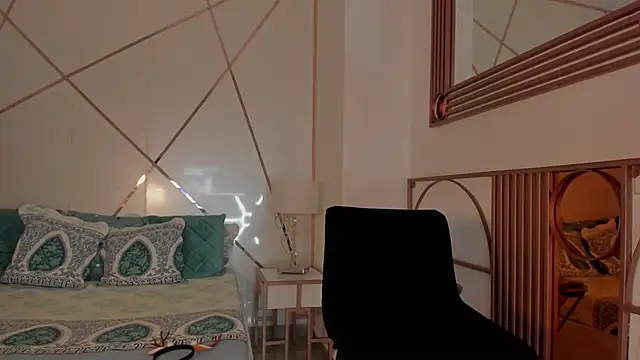 MafeArias23 online show from 11/27/25, 09:48