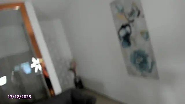 MafeArias23 online show from 12/17/25, 01:16