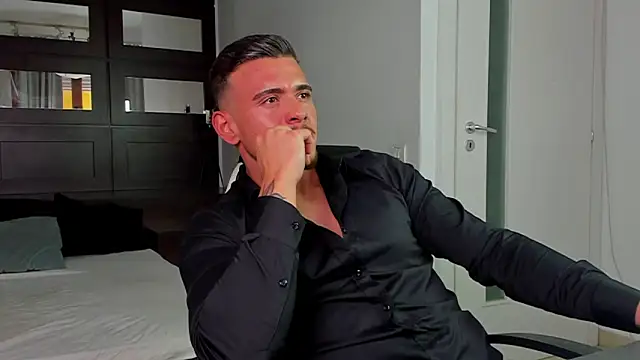 ElijahThorne online show from 03/18/26, 02:30