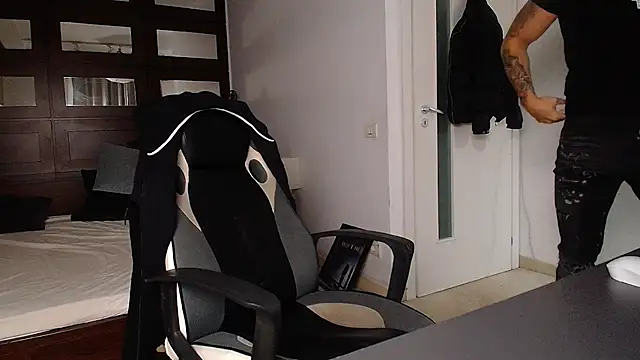 ElijahThorne online show from 02/24/26, 06:36