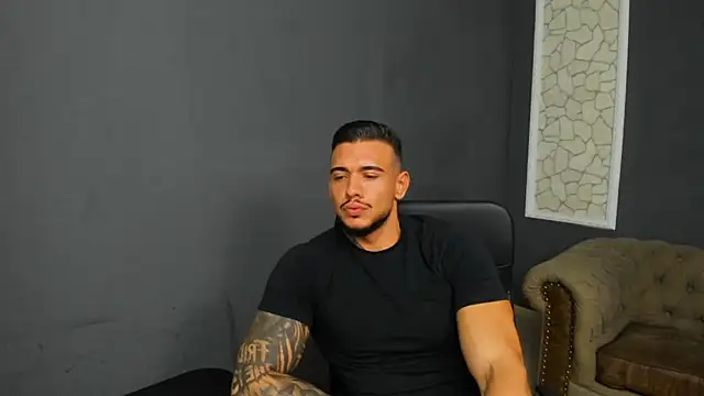 Snapshot of ElijahThorne chatting on 07/15/26, 05:14 ElijahThorne online show from 07/15/26, 05:14