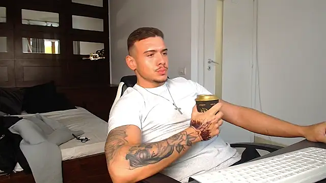 ElijahThorne online show from 02/04/26, 09:48