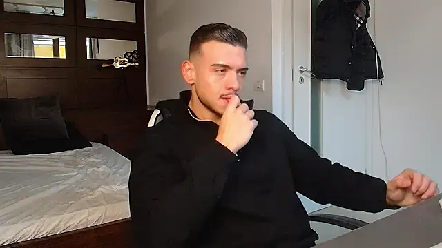 ElijahThorne online show from 01/13/26, 07:45