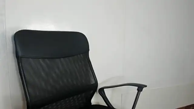 kira-stormm online show from 03/09/26, 09:29