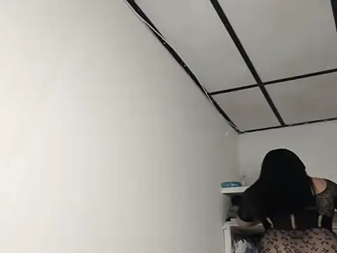 kira-stormm online show from 02/19/26, 09:34