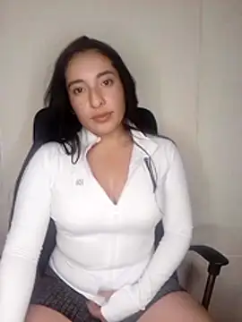 kira-stormm online show from 03/28/26, 10:11