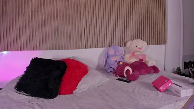 Hayley-Fox online show from 03/04/26, 01:13