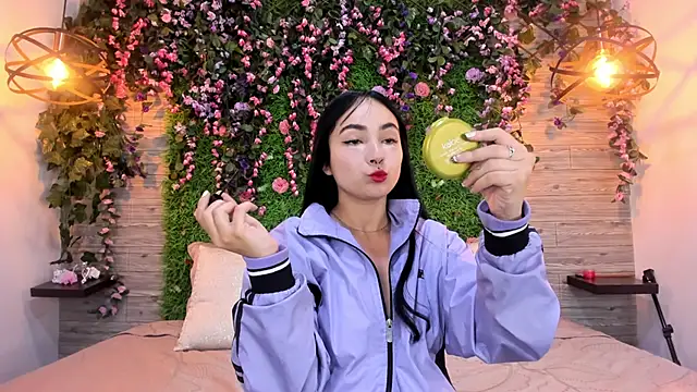 Snapshot of kittyMelvis chatting on 12/17/25, 01:10 kittyMelvis online show from 12/17/25, 01:10