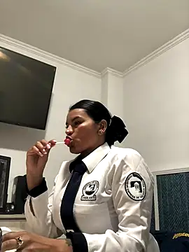 Rosa Vidal  online show from 11/20/25, 08:20