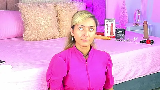 Lunitaa Diva online show from 12/16/25, 01:37