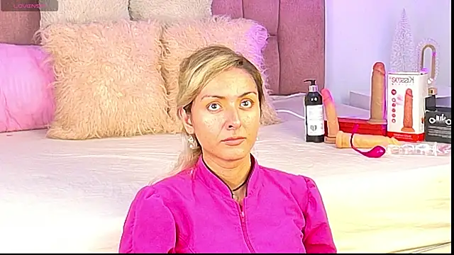 Lunitaa Diva online show from 12/03/25, 01:10