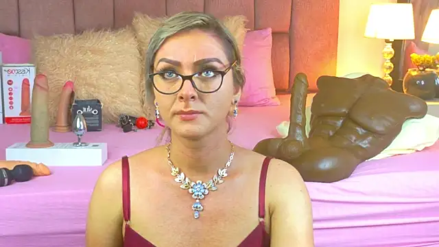 Lunitaa Diva online show from 06/03/26, 07:40