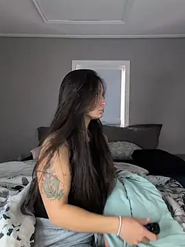 LexiLuxi online show from 12/02/25, 08:54