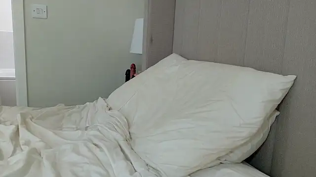 Ruby brooksxo online show from 04/19/26, 01:56