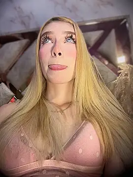 valeryfox   online show from 03/18/26, 10:54