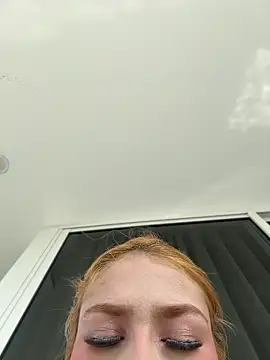 valeryfox   online show from 01/11/26, 06:59