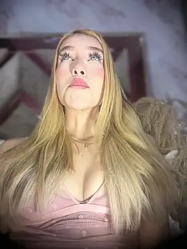 valeryfox   online show from 03/09/26, 10:13