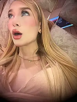 valeryfox   online show from 04/22/26, 01:23