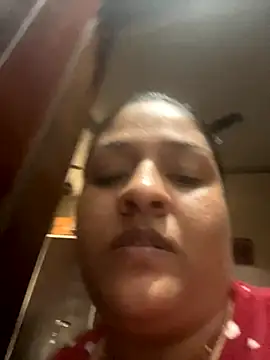 Snapshot of ClassyQueen chatting on 11/29/25, 09:31 ClassyQueen online show from 11/29/25, 09:31