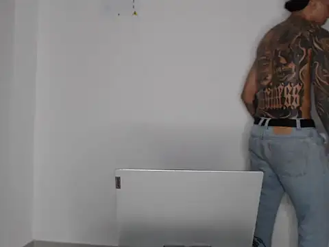 Snapshot of master_Tripa chatting on 11/20/25, 11:36 master Tripa online show from 11/20/25, 11:36