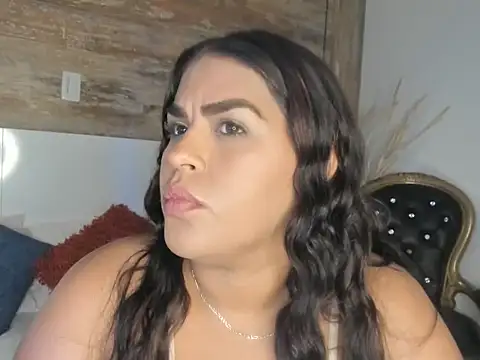 lathiffa online show from 12/19/25, 06:32