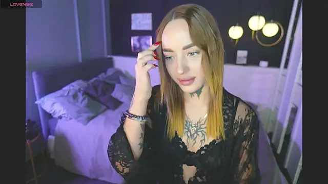 MarquiseMuse online show from 11/23/25, 10:25