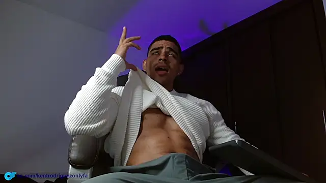 Snapshot of Kent_Rodriguez chatting on 12/13/25, 11:11 Kent Rodriguez online show from 12/13/25, 11:11