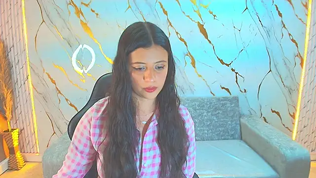 Snapshot of Diamond_tf chatting on 11/27/25, 08:42 Diamond tf online show from 11/27/25, 08:42