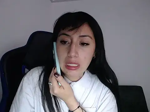 Snapshot of luisa_homes chatting on 12/14/25, 09:31 luisa homes online show from 12/14/25, 09:31