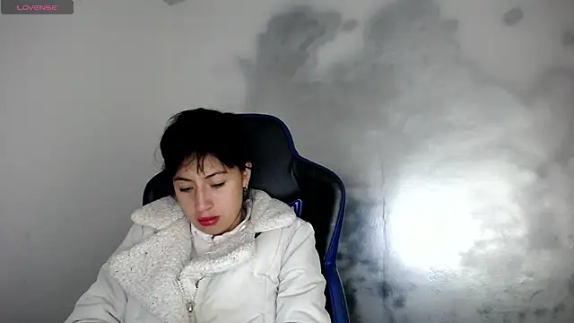 Snapshot of luisa_homes chatting on 02/18/26, 12:56 luisa homes online show from 02/18/26, 12:56