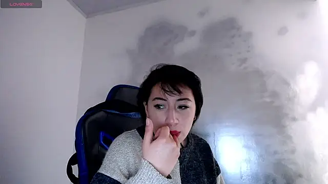 Snapshot of luisa_homes chatting on 02/21/26, 06:21 luisa homes online show from 02/21/26, 06:21