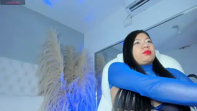 lunaa hart online show from 03/29/26, 03:19