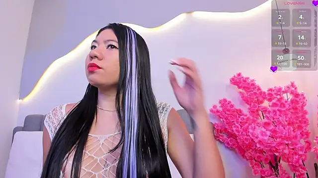 lunaa hart online show from 04/06/26, 08:32