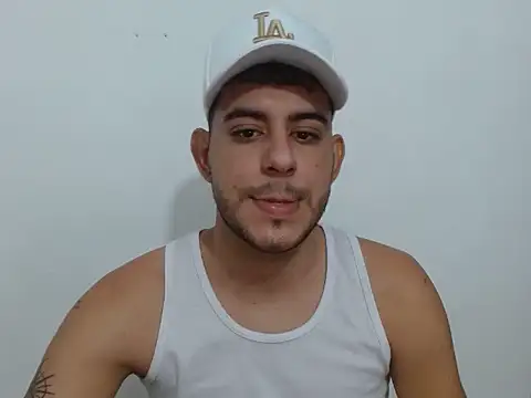 pinky 7 online show from 11/22/25, 03:44