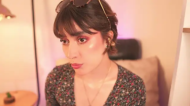 Mackenzie Lia online show from 01/08/26, 06:47