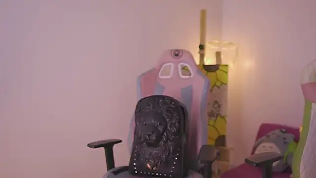 megan ssmith online show from 12/01/25, 09:59