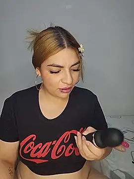 mila curvy online show from 11/30/25, 04:57