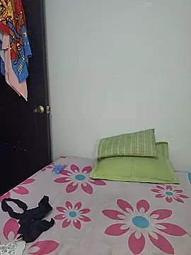 mila curvy online show from 12/19/25, 05:54