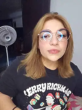 mila curvy online show from 12/21/25, 04:58