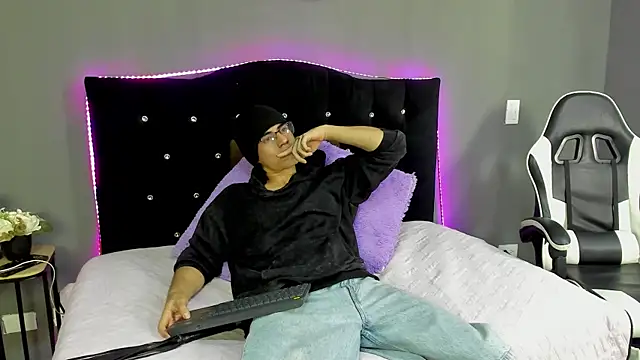 eren jeager online show from 04/22/26, 01:45