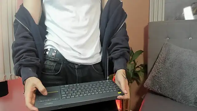 eren jeager online show from 04/08/26, 01:51