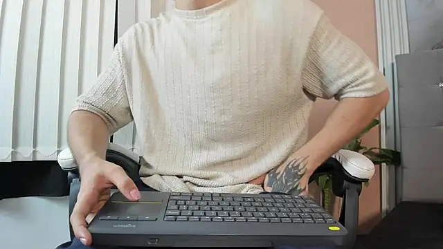 eren jeager online show from 03/12/26, 01:33