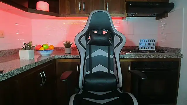 eren jeager online show from 12/05/25, 02:32